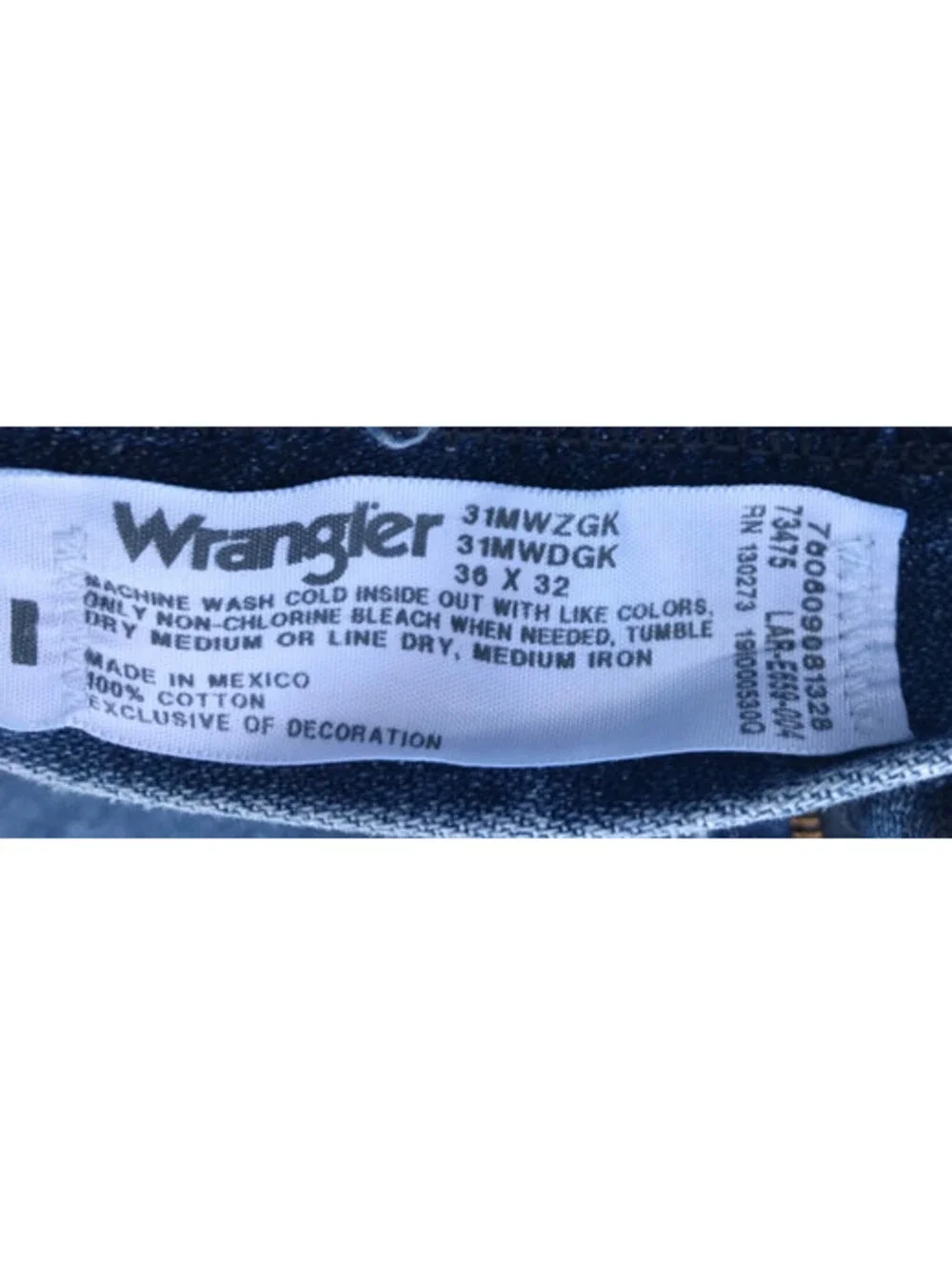 Wrangler Regular Fit Men's Jeans 36 x 32 Blue Medium Wash Straight Leg RN 130273